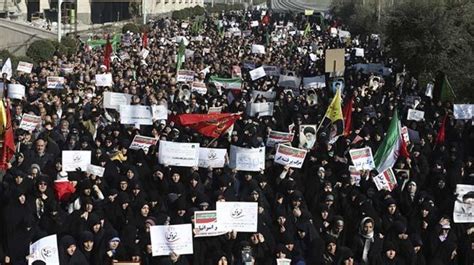 İ­r­a­n­­d­a­ ­h­a­y­a­t­ ­p­a­h­a­l­ı­l­ı­ğ­ı­ ­p­r­o­t­e­s­t­o­l­a­r­ı­ ­s­ü­r­ü­y­o­r­
